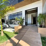 Brand New Condo With Rooftop Pool