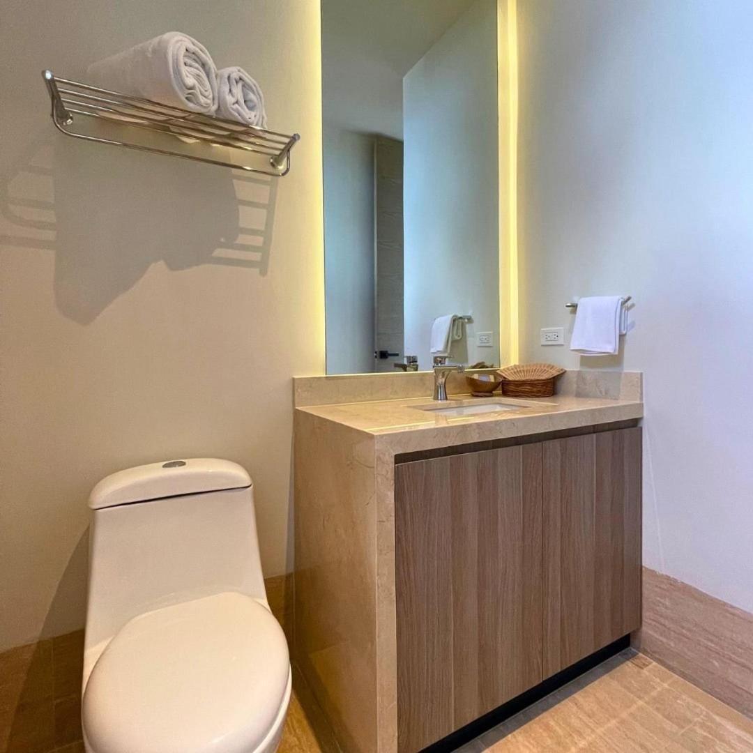 Brand New With Rooftop Pool Cozumel